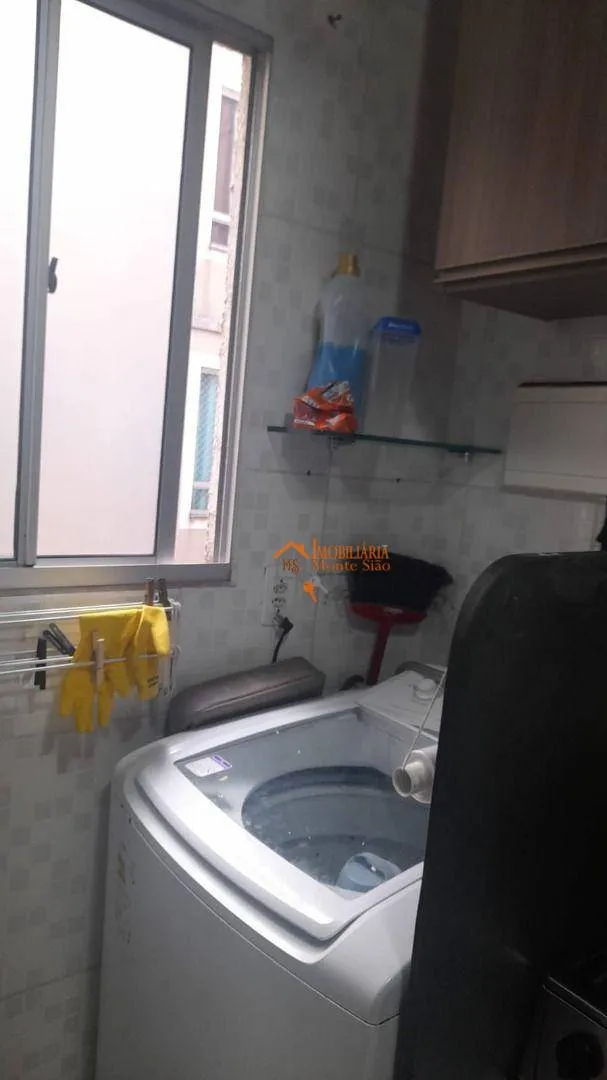 Imagem Apartamento com 2 dormitórios à venda, 44 m² por R$ 240.000,00 - Água Chata - Guarulhos/SP