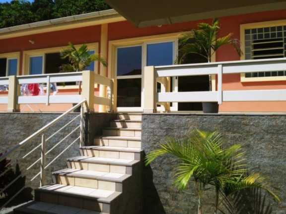 Imagem Casa com 3 Quartos à Venda, 300 m² em São Luiz - Criciúma