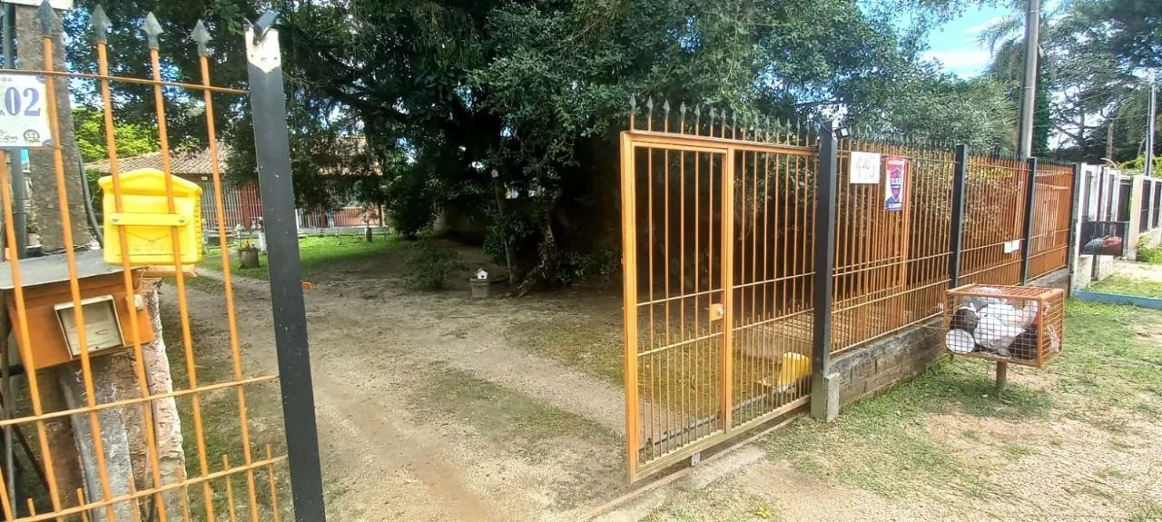 Imagem Terreno no bairro Hípica com 3.780m² com 3 casas