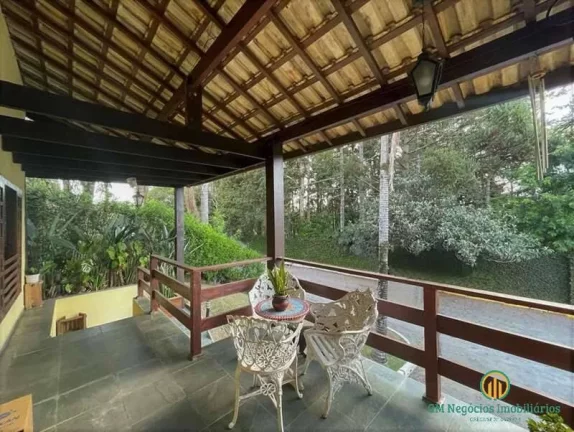 Imagem Casa Semitérrea com 4d/1ste. , lareira, piscina e gazebo!