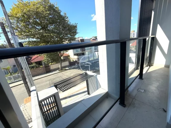 Imagem Casa Geminada à venda no Bairro Santo Antônio, por 650 mil