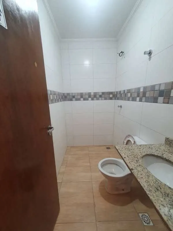 Imagem Investimento à Beira-Mar: Prédio Moderno e Renda Garantida em Balneário Gaivotas