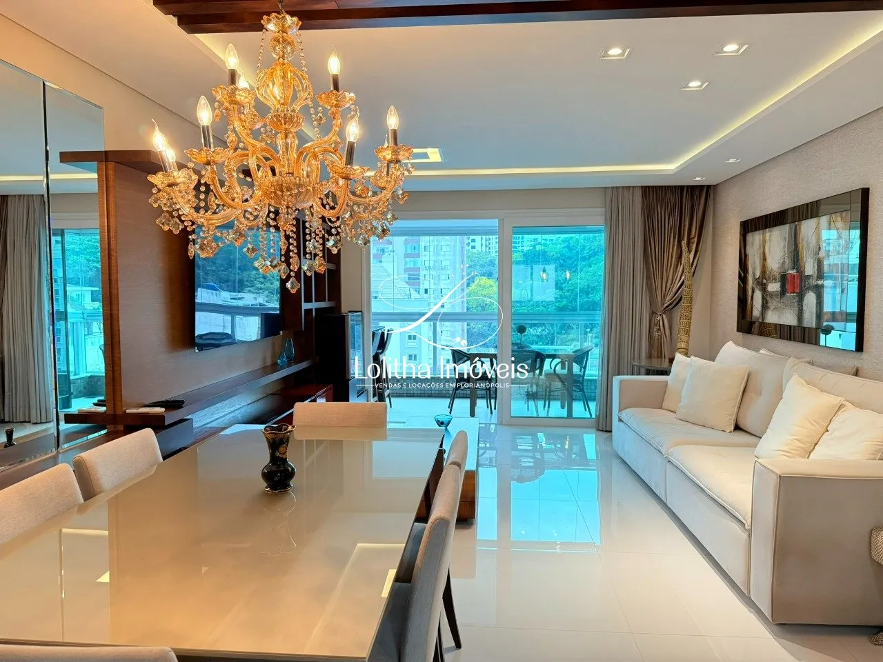 Imagem APARTAMENTO COM 3 SUÍTES À VENDA PRÓXIMO À BEIRA-MAR NORTE EM FLORIANÓPOLIS/SC