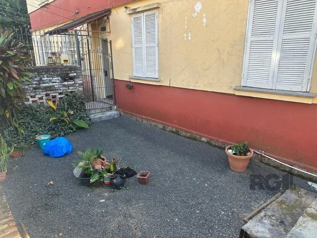 Imagem Vende-se casa 2 dormitórios 2 vagas de garagem com casa nos fundos - 145m² - Passo D'areia