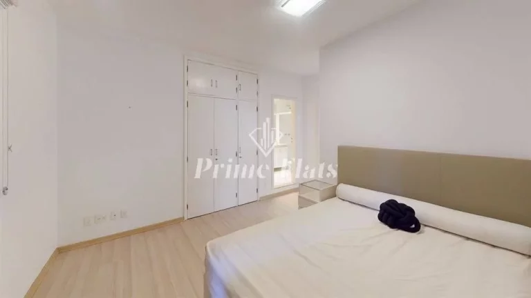 Imagem Flat disponível para locação no Saint Régis no Jardim Paulista, com 70m², 1 dormitório e 1 vaga de garagem