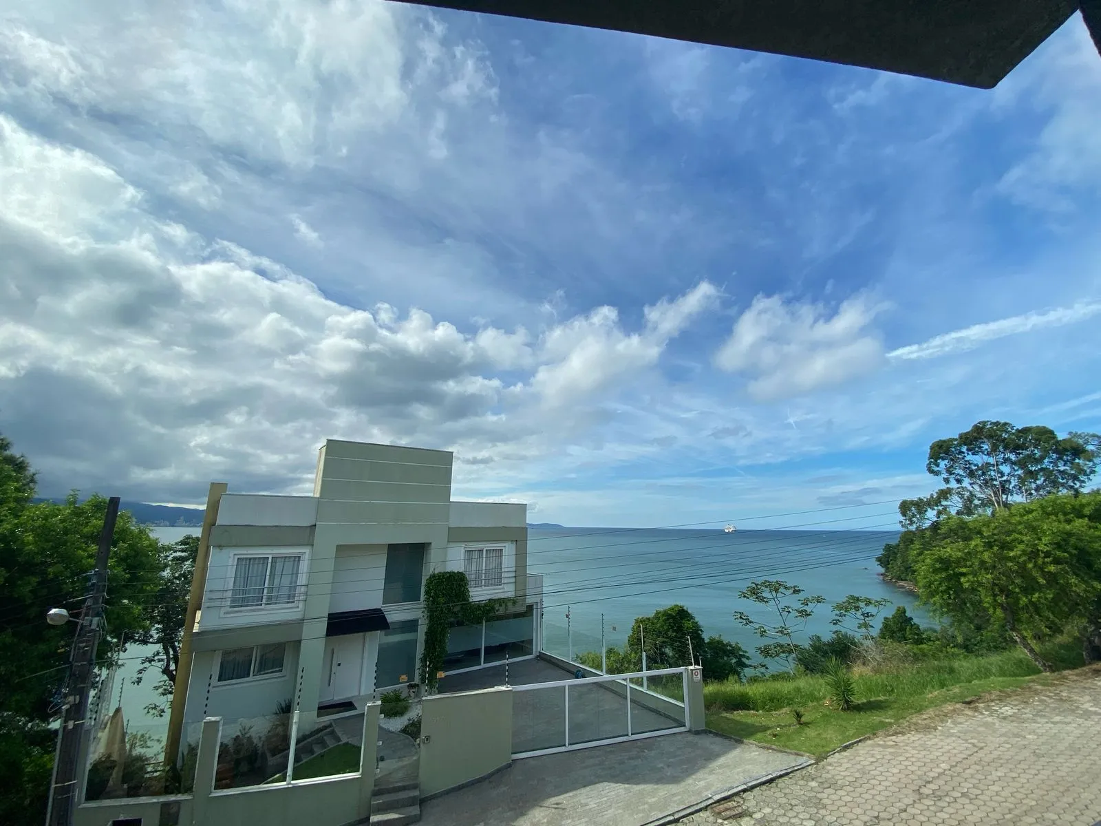Imagem Casa com vista para o mar à venda com 200m2 por R$ 4.200.000,00
