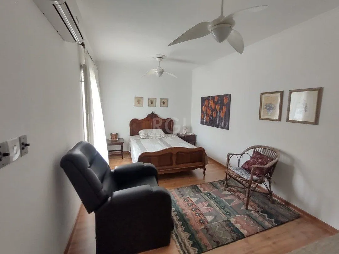 Imagem Casa para Venda - 200m², 4 dormitórios, sendo 1 suites, 3 vagas - Ipanema