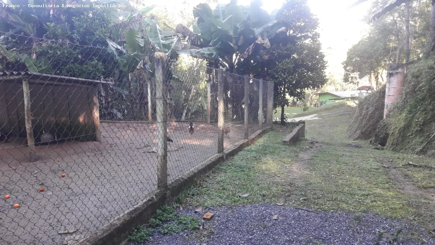 Imagem Sítio para Venda em Juquitiba, Juquitiba, 4 dormitórios, 1 suíte, 2 banheiros, 4 vagas