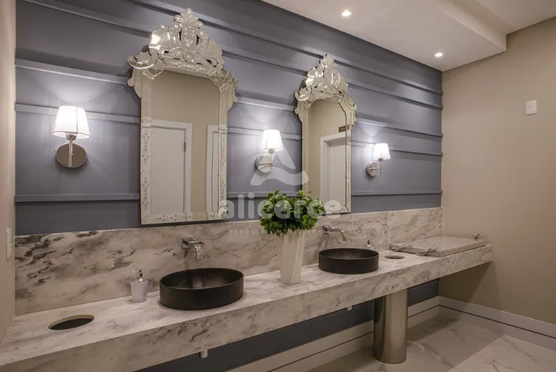 Imagem Apartamento de alto Luxo com 129,15 m² privativos sendo 03 Suítes, Sacada gourmet, no Kobrasol - São José/SC