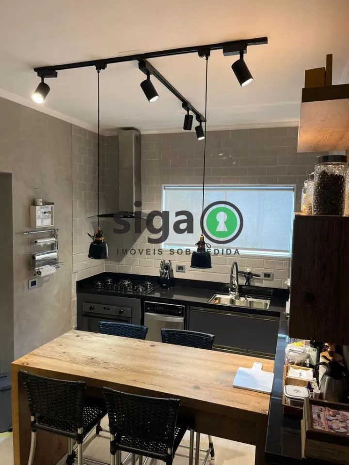 Imagem CASA DE CONDOMINIO Á VENDA NO MORUMBI COM 3 SUÍTES, 2 VAGAS!