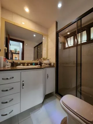 Imagem Casa em Condomínio para Venda em Teresópolis / RJ no bairro Granja Guarani
