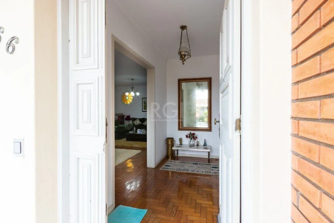Imagem Casa para Venda - 280m², 4 dormitórios, sendo 1 suites, 3 vagas - Vila Assunção