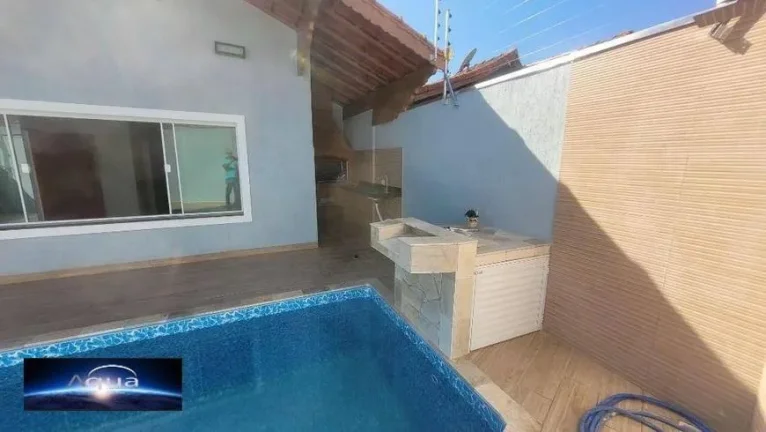 Imagem Casa para Venda em Praia Grande, Solemar, 4 dormitórios, 1 suíte, 2 banheiros, 3 vagas