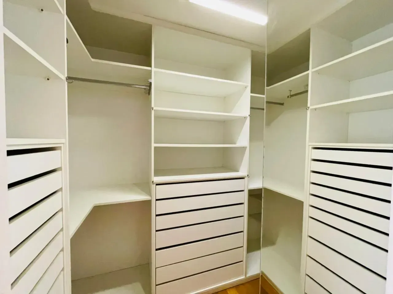 Imagem Apartamento com 3 Quartos à Venda ou Locação, 215 m² em Sumaré - São Paulo