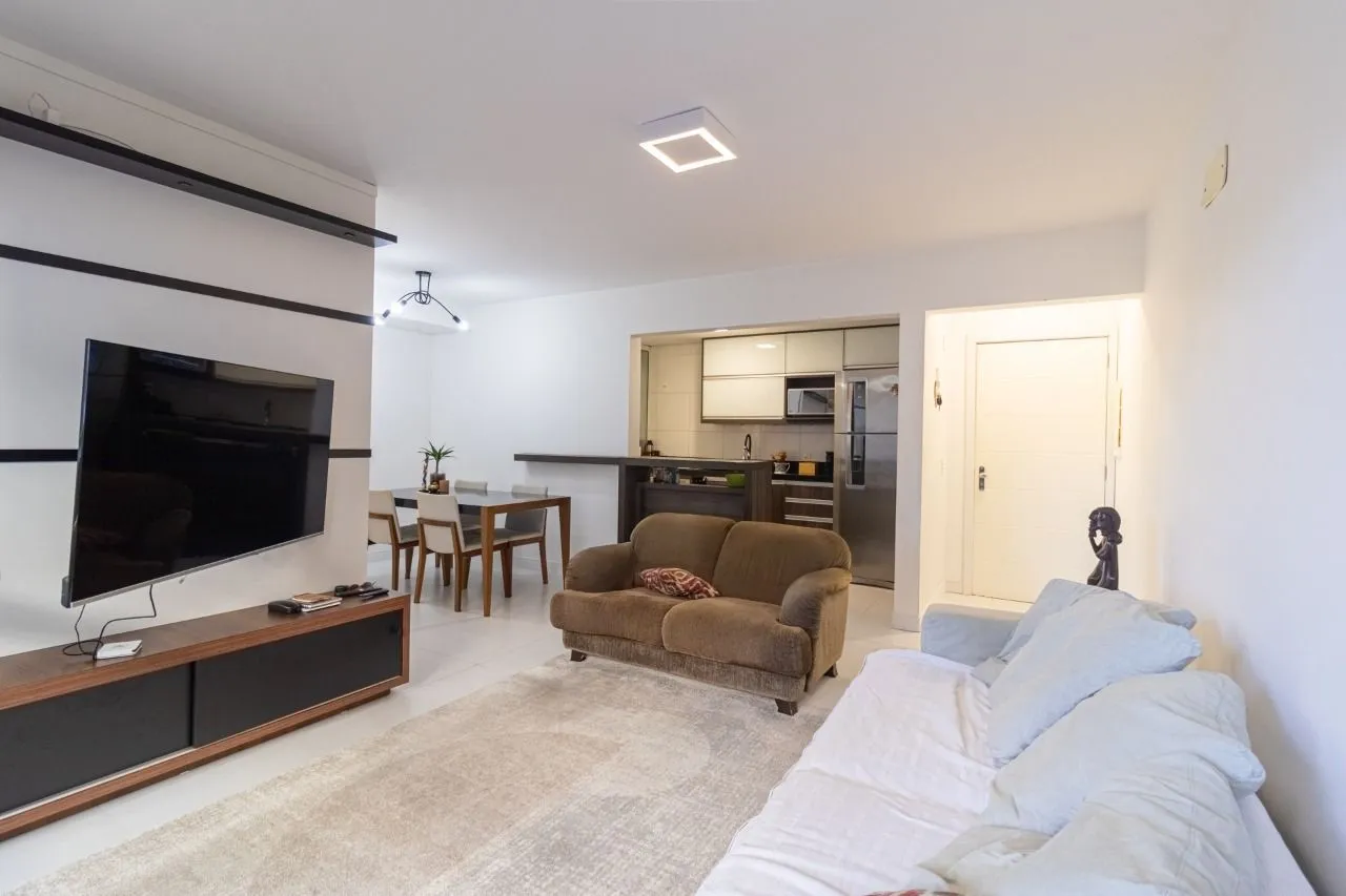 Imagem 3 Dormitórios com Suíte | 90m² | Lareira e Churrasqueira | Bravo Melnick