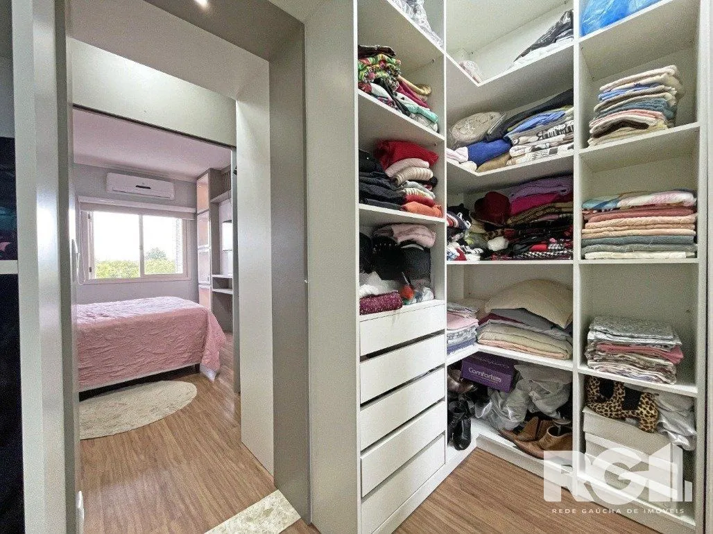 Imagem Casa em condomínio no Ecoville com amplo pátio