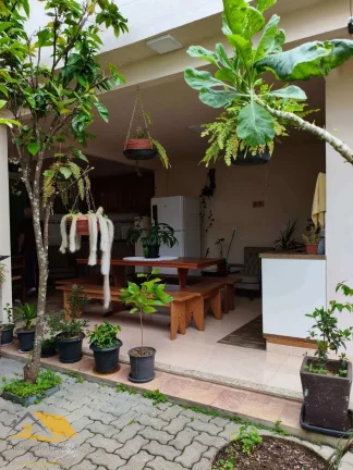Imagem Casa à venda em Nova Friburgo, Nova Suíça, com 3 quartos, 163m2
