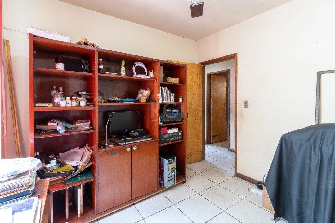 Imagem Casa para Venda - 149.99m², 6 dormitórios, sendo 2 suites, Nonoai