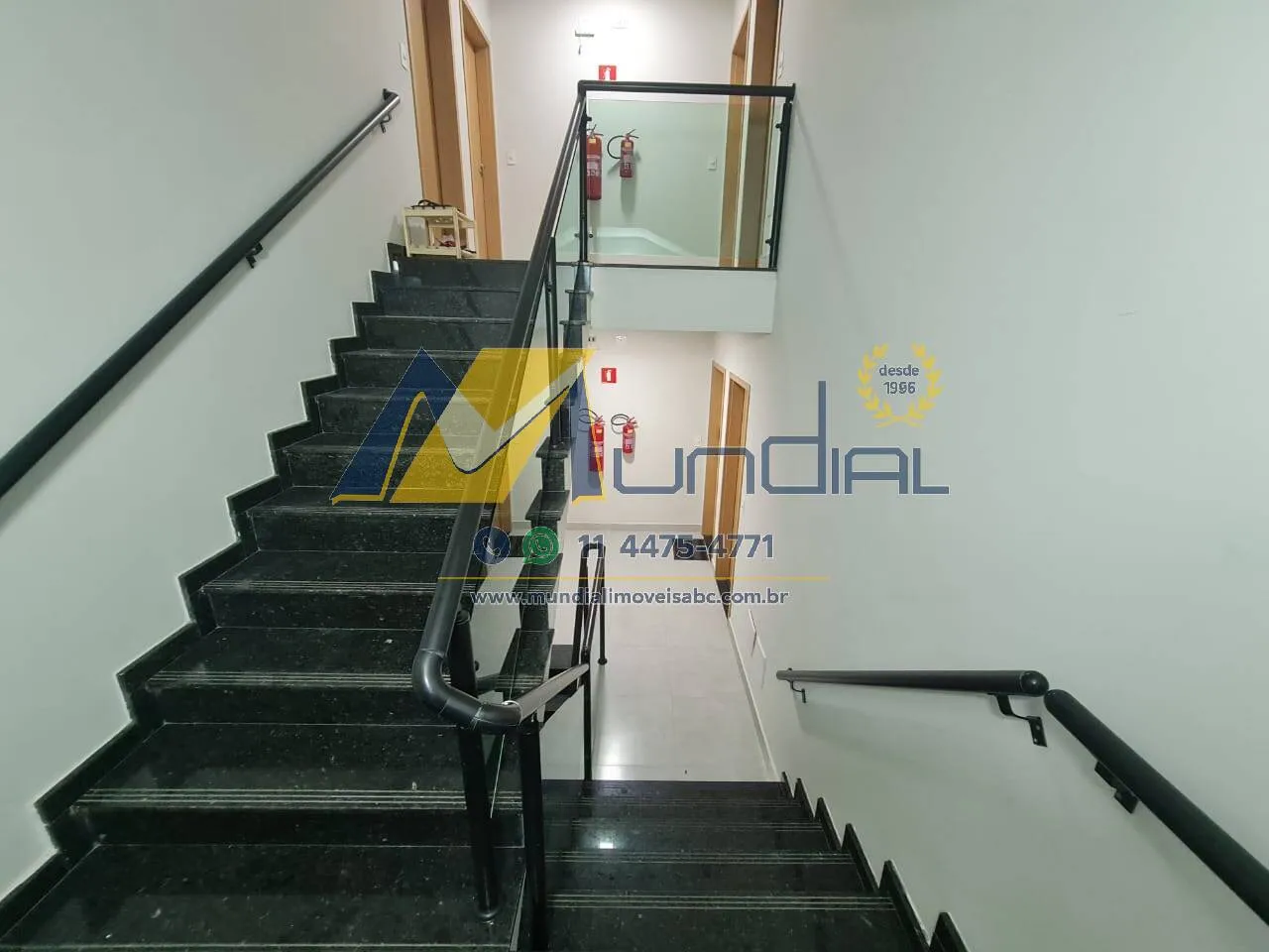 Imagem Cobertura à Venda com 108m², 2 dormitórios, 1 suíte, 1 sala e 2 vagas!!!