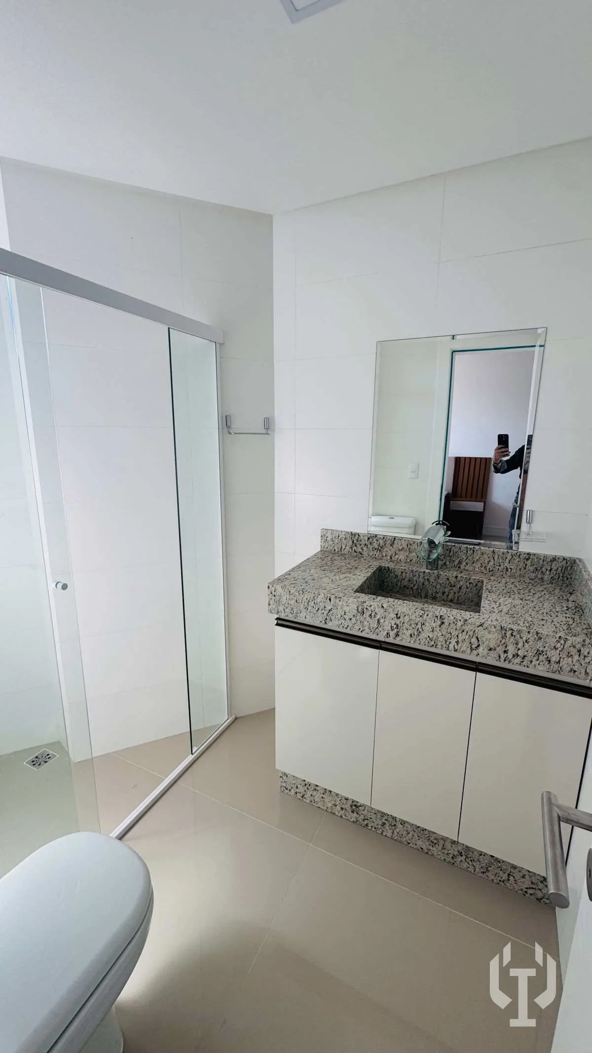 Imagem Apartamento à venda, no Zurich Residence - Santana em Itapema, Meia Praia, com 3 quartos, 138m2