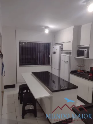 Foto do imóvel Sobrado com 3 Quartos e 2 banheiros à Venda, permuta- por R$ 750.000