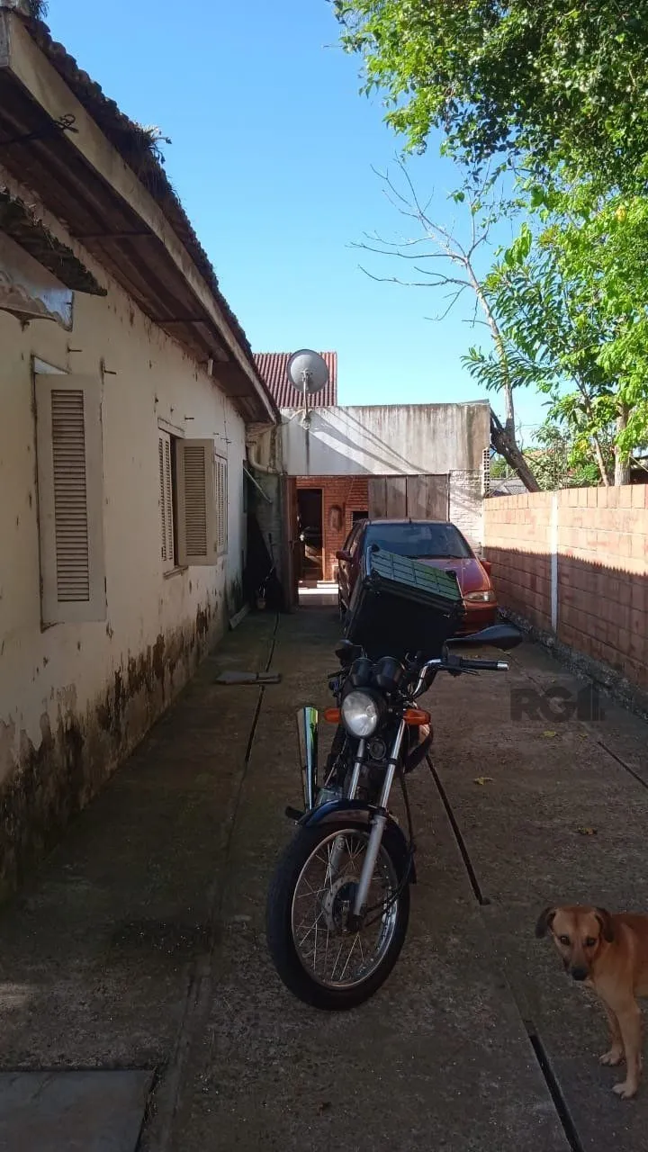 Imagem Casa 3 dormitórios, vagas de garagem, Bairro Vila Cachoeirinha