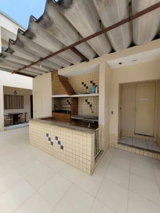 Imagem Casa duplex em condomínio fechado com área de lazer