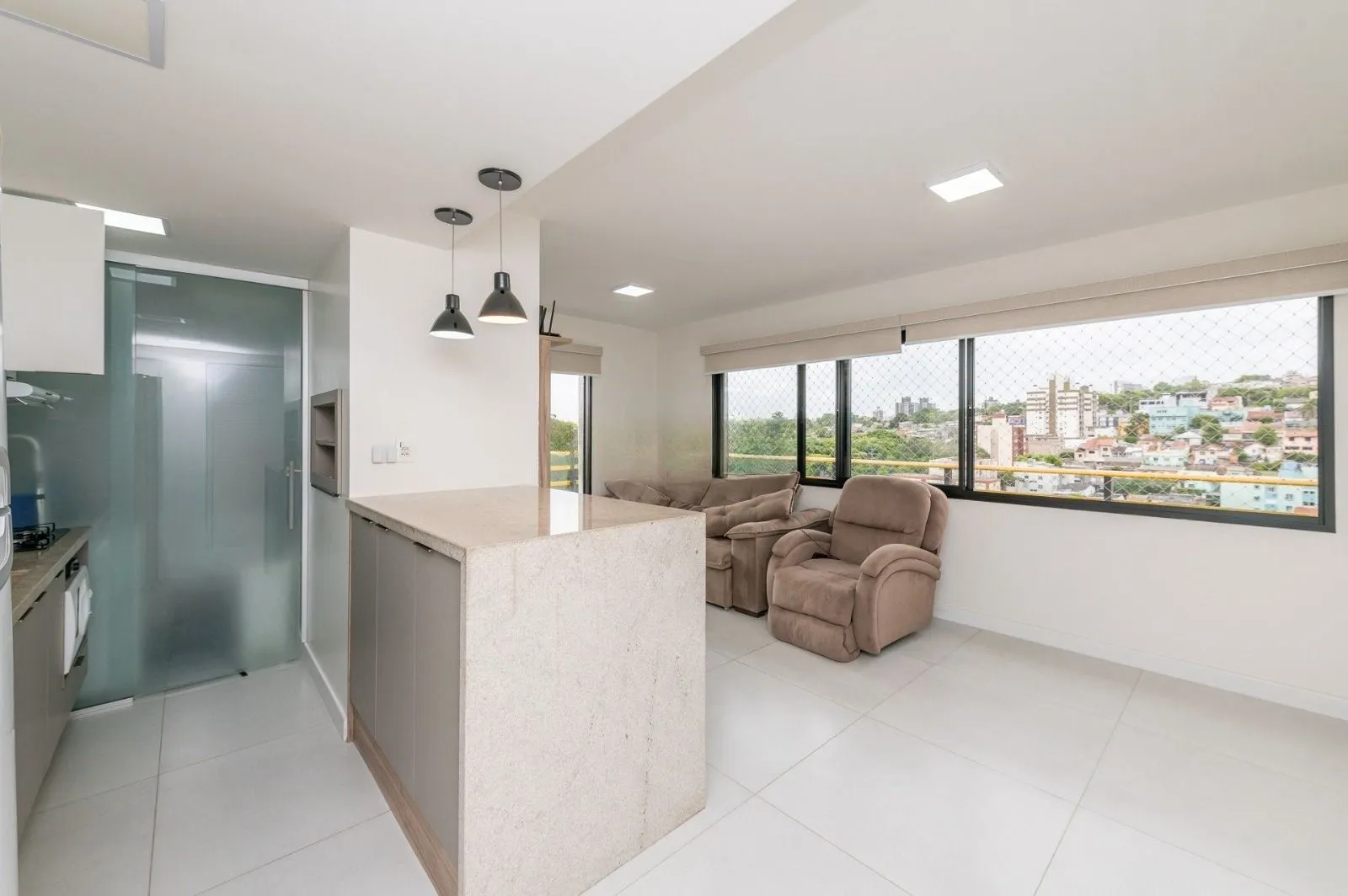 Imagem Yellow residence Apartamento de 2 Dormitórios Semimobiliado com 2 Vagas Próximo a Pucrs