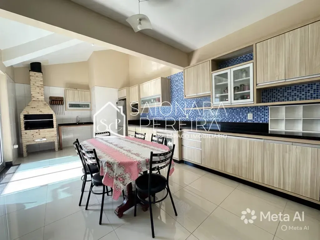 Imagem CASA RESIDENCIAL E COMERCIAL COM GALPÃO OTIMO PARA ESTACIONAMENTO, MORAR E TER SEU NEGOCIO NO MEMSO
