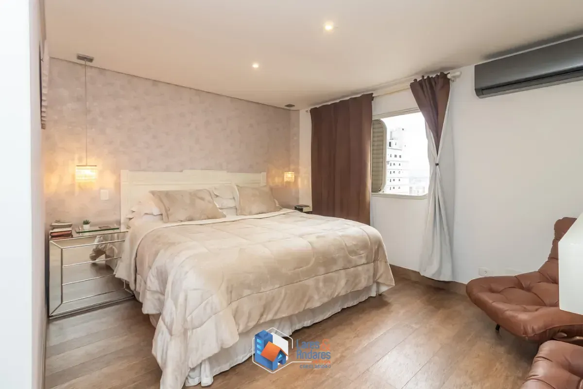 Imagem Apartamento para venda em Aclimação com 3 quartos, sendo 2 suítes, 200m²