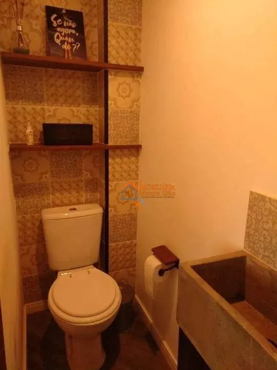 Imagem Casa com 4 dormitórios à venda, 220 m² por R$ 990.000,00 - Jardim São Roberto - Guarulhos/SP