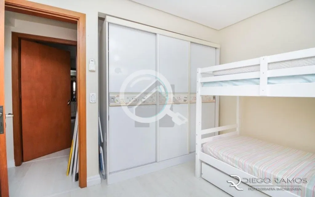 Imagem Apartamento semi mobiliado, com 83 m² privativos. 2 dormitórios, sendo 01 suíte e outra suíte am...