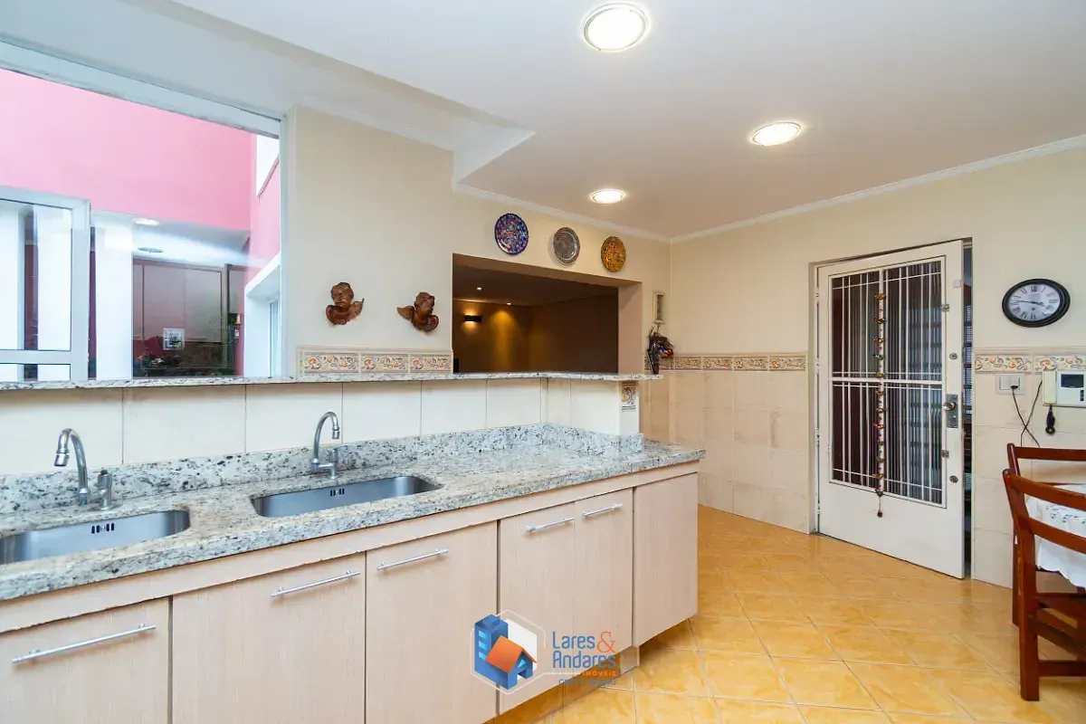 Imagem Casa para venda em Jardim da Saúde com 3 quartos, sendo 1 suíte, 350m²