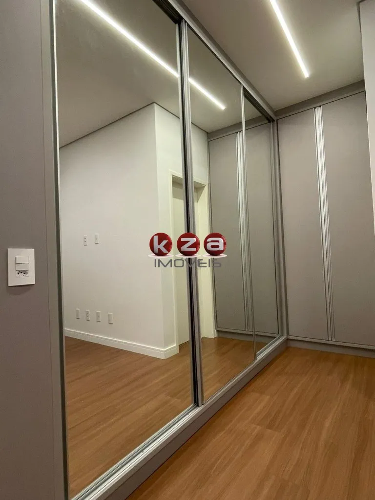 Imagem Casa de luxo à venda em Paulínia-SP, Condomínio Residencial Royal Garden: 3 quartos, 3 suítes, 2 salas, 4 vagas de garagem, 186m².