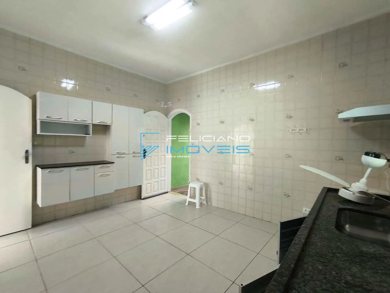 Imagem Casa com 2 quartos, Flórida, Praia Grande - R$ 650 mil, Cod: 7476
