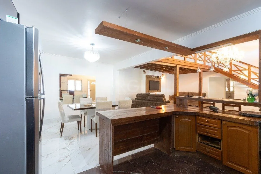 Imagem Casa para Venda - 120m², 4 dormitórios, sendo 1 suites, 3 vagas - Serraria