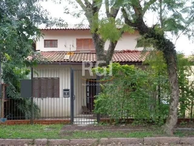 Casa para Venda - 200m², 4 dormitórios, sendo 1 suites, 3 vagas - Sarandí