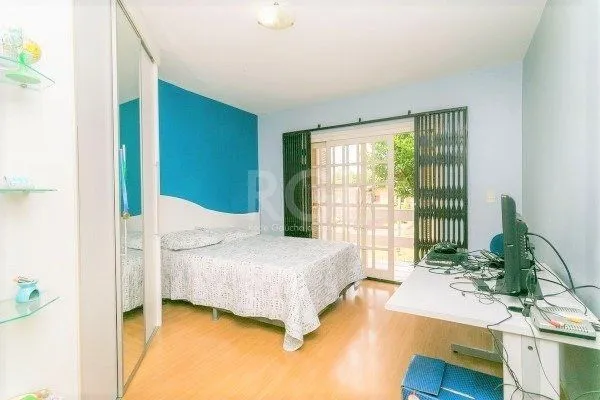 Imagem Casa para Venda - 238.35m², 4 dormitórios, sendo 1 suites, 2 vagas - Nonoai