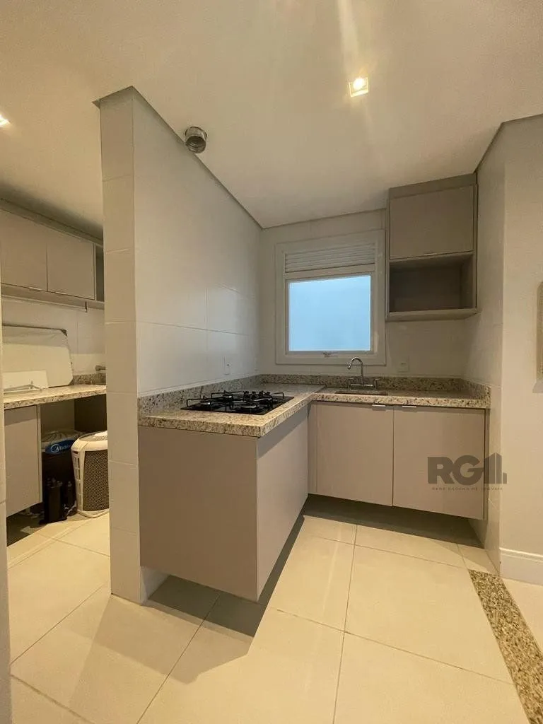 Imagem Duplex maravilhoso de frente com sacada