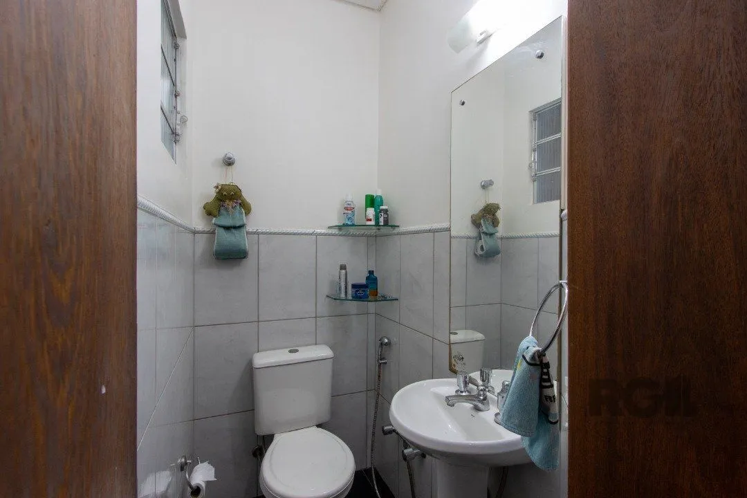 Imagem Casa para Venda - 126.89m², 3 dormitórios, 5 vagas - Azenha