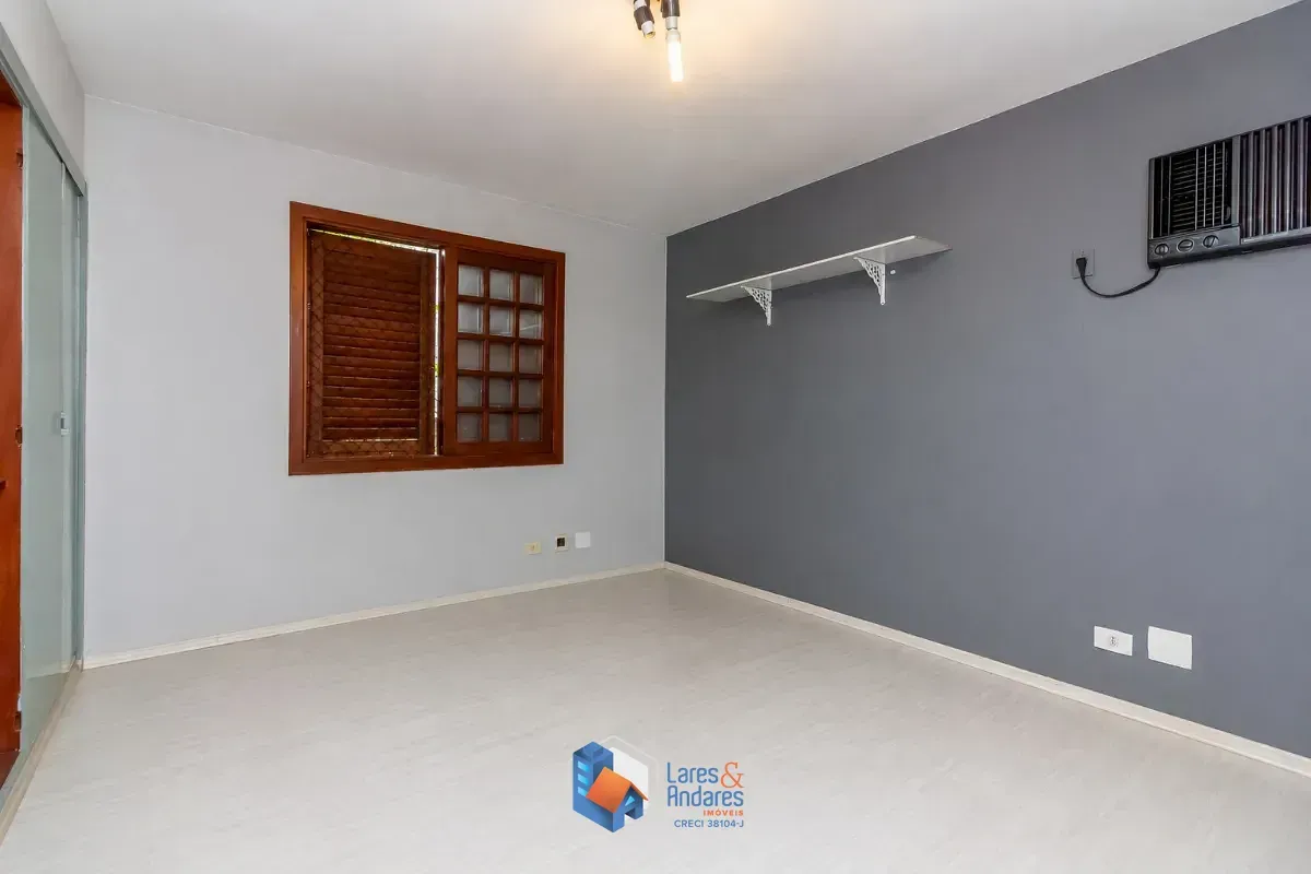 Imagem Sobrado para venda em Vila Madalena com 4 quartos, sendo 2 suítes, 191m²