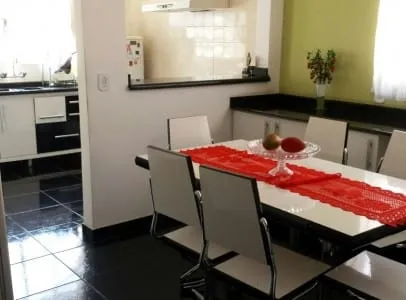 Imagem Casa à venda 4 Quartos, 1 Suite, 2 Vagas, 412M², Parque São Domingos, Pindamonhangaba - SP