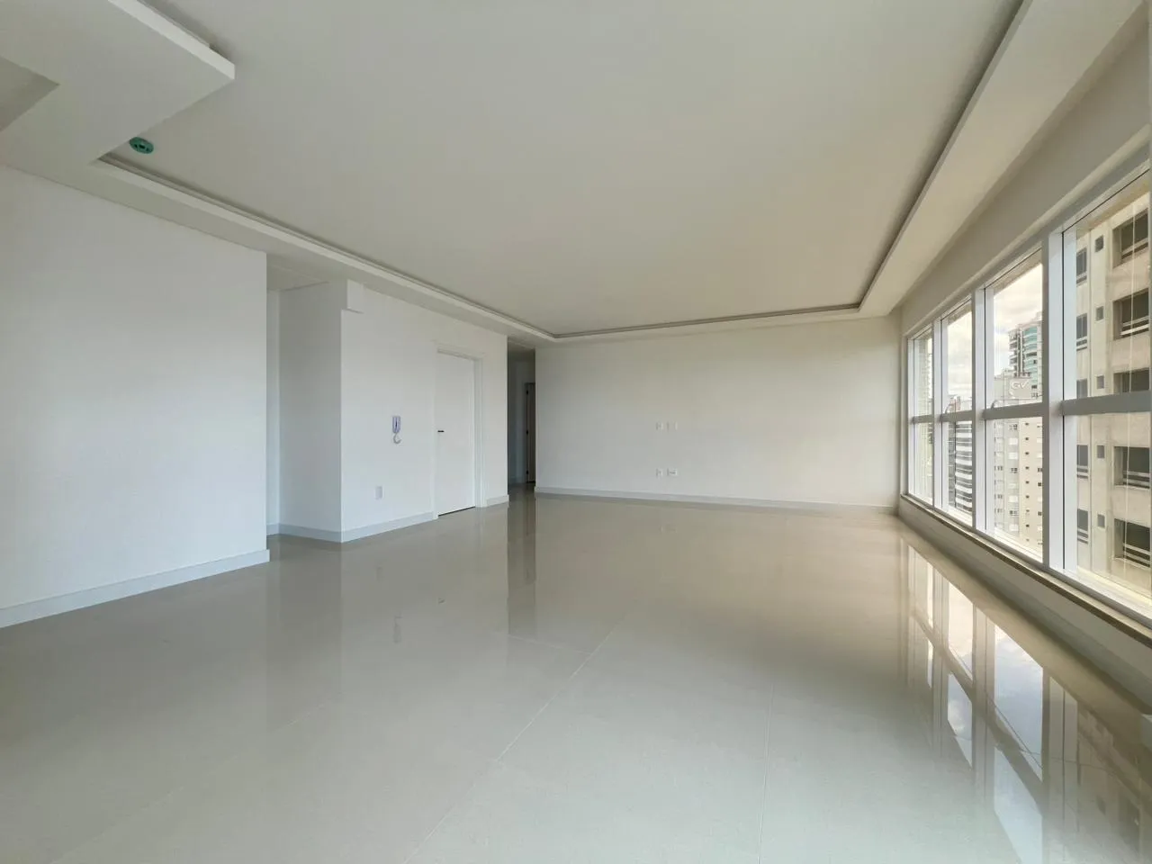 Imagem Apartamento com vista para o mar à venda com 179.5m2 por R$ 3.950.000,00