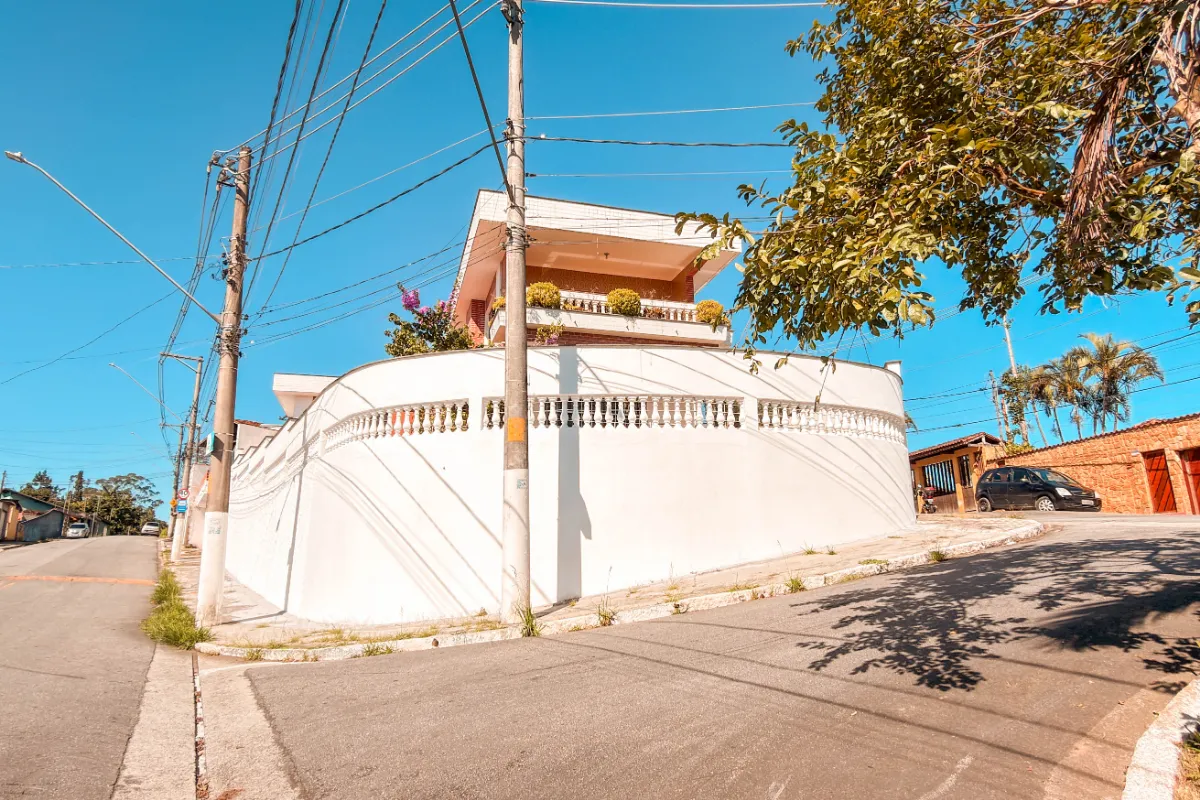 Imagem Casa para venda em Suíssa com 4 quartos, 294m2