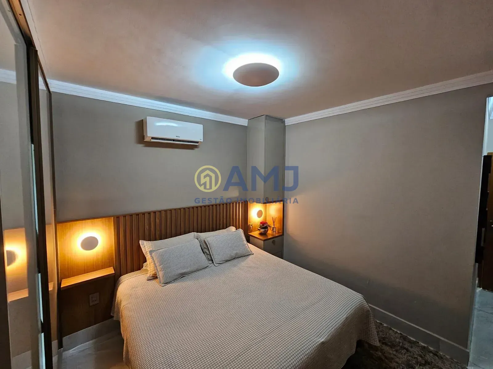Imagem Casa à venda com 3 suítes no Jardim América, Goiânia, GO