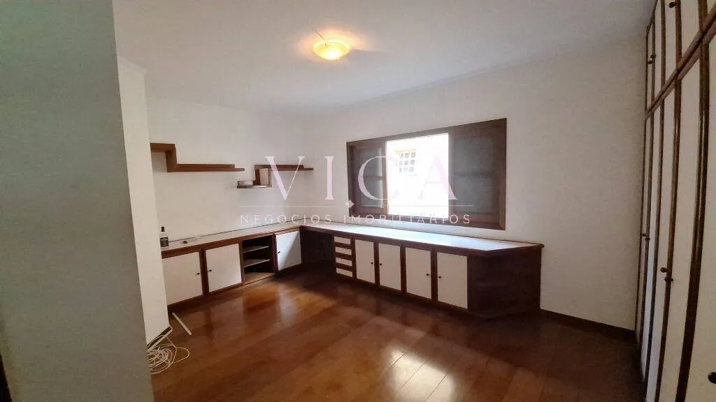 Imagem Casa para aluguel de 417 metros por 15.000, com 4 quartos em Alphaville