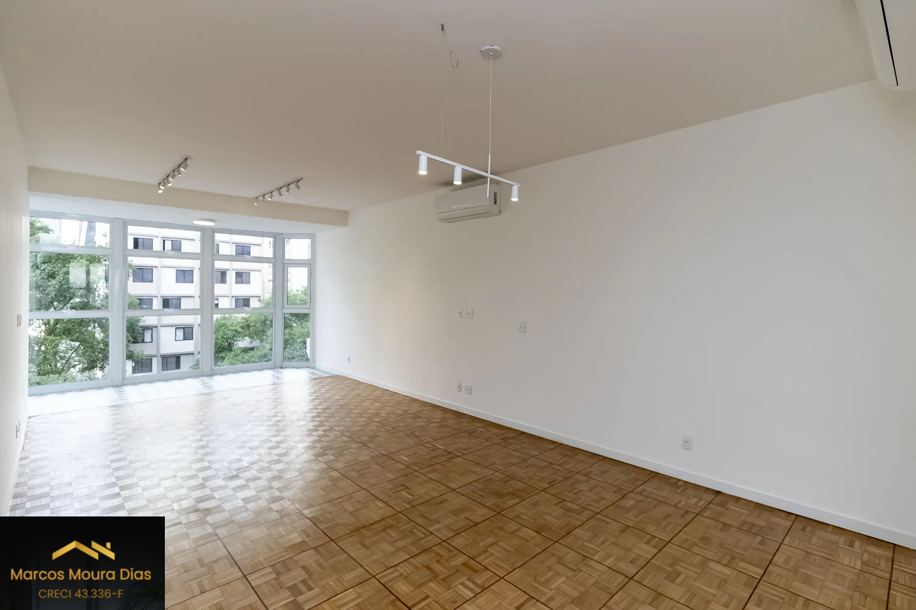 Imagem Apartamento Reformadíssimo 3 Suites, 141 m2, no Jardins