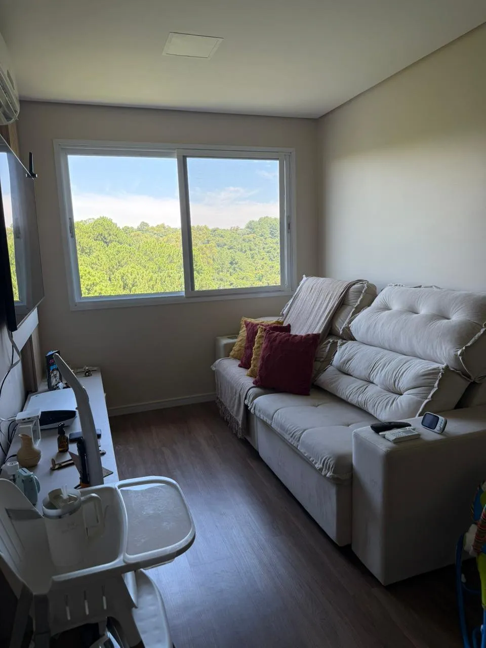 Imagem Apartamento c/ suíte e móveis sob medida à venda no Partenon.