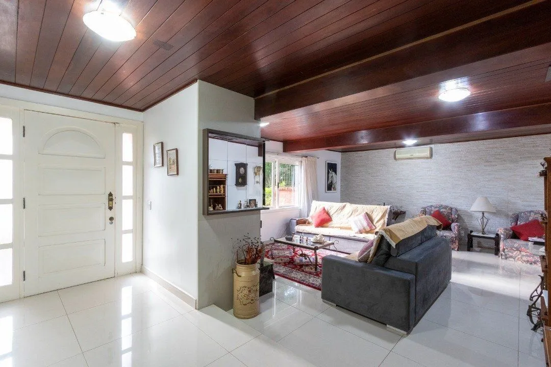 Imagem Casa para Venda - 300m², 4 dormitórios, sendo 2 suites, 4 vagas - Vila Assunção