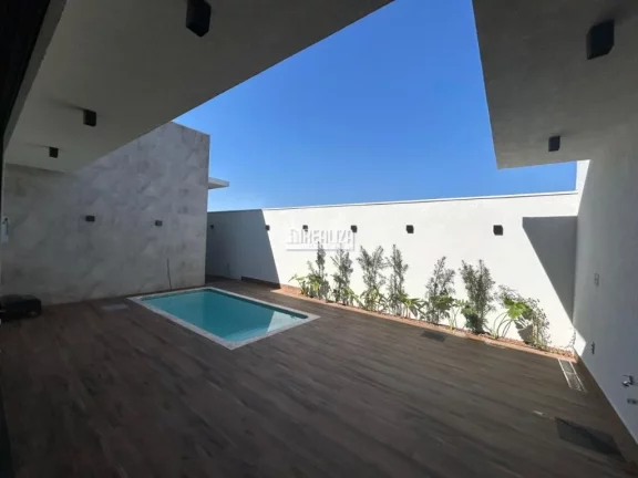Imagem Casa com piscina aquecida no Condomínio Damha III, no bairro Recreio dos Bandeirantes - Uberaba